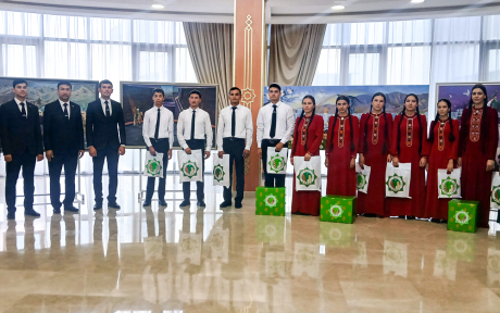 ARKADAG ŞÄHERINIŇ DÖWREBAP MÜMKINÇILIKLERI – ÝAŞLARYŇ DÖREDIJILIK ESERLERINDE